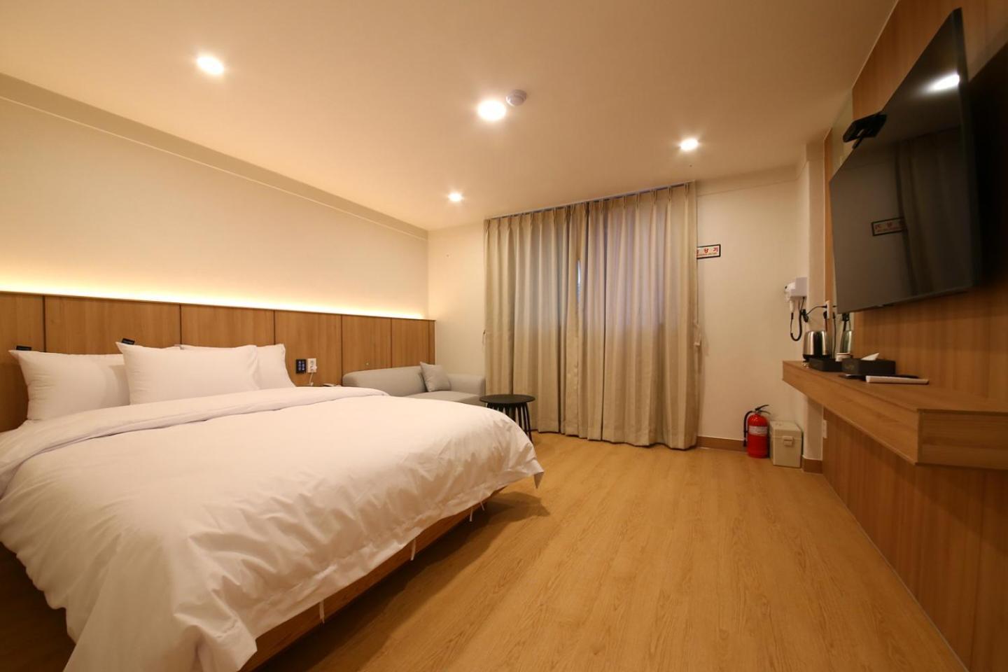Mgm Hotel Gangneung Exteriör bild