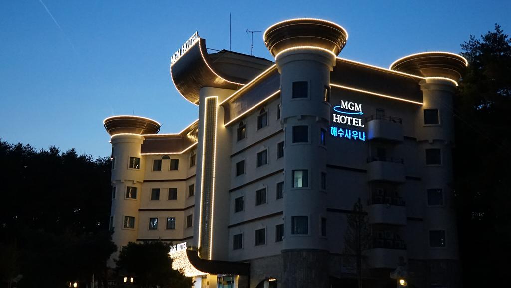 Mgm Hotel Gangneung Exteriör bild