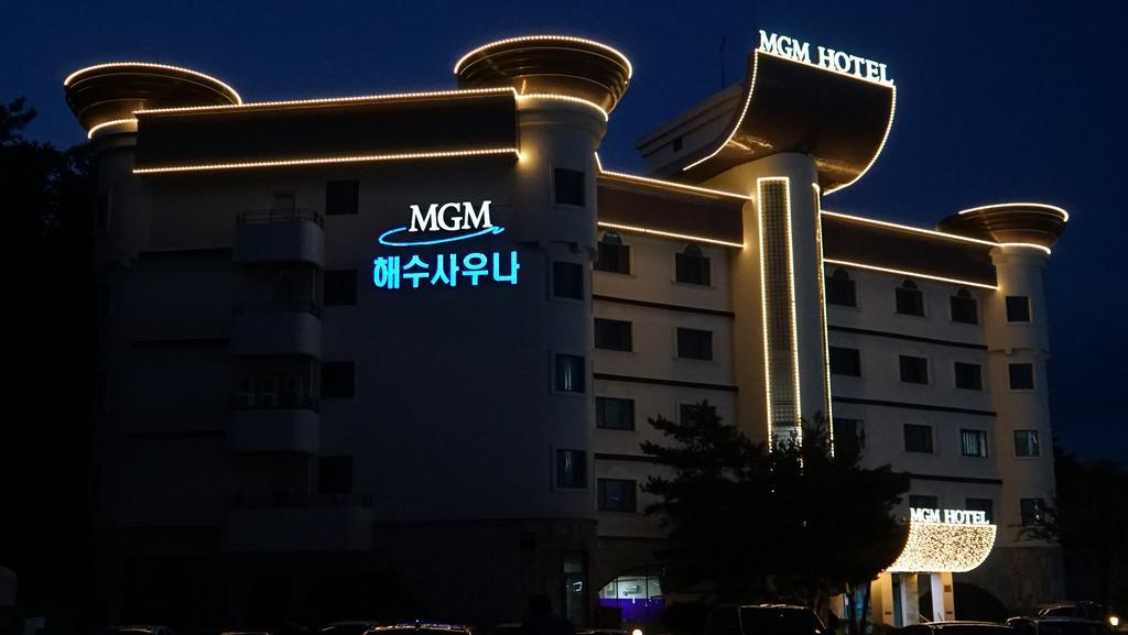 Mgm Hotel Gangneung Exteriör bild