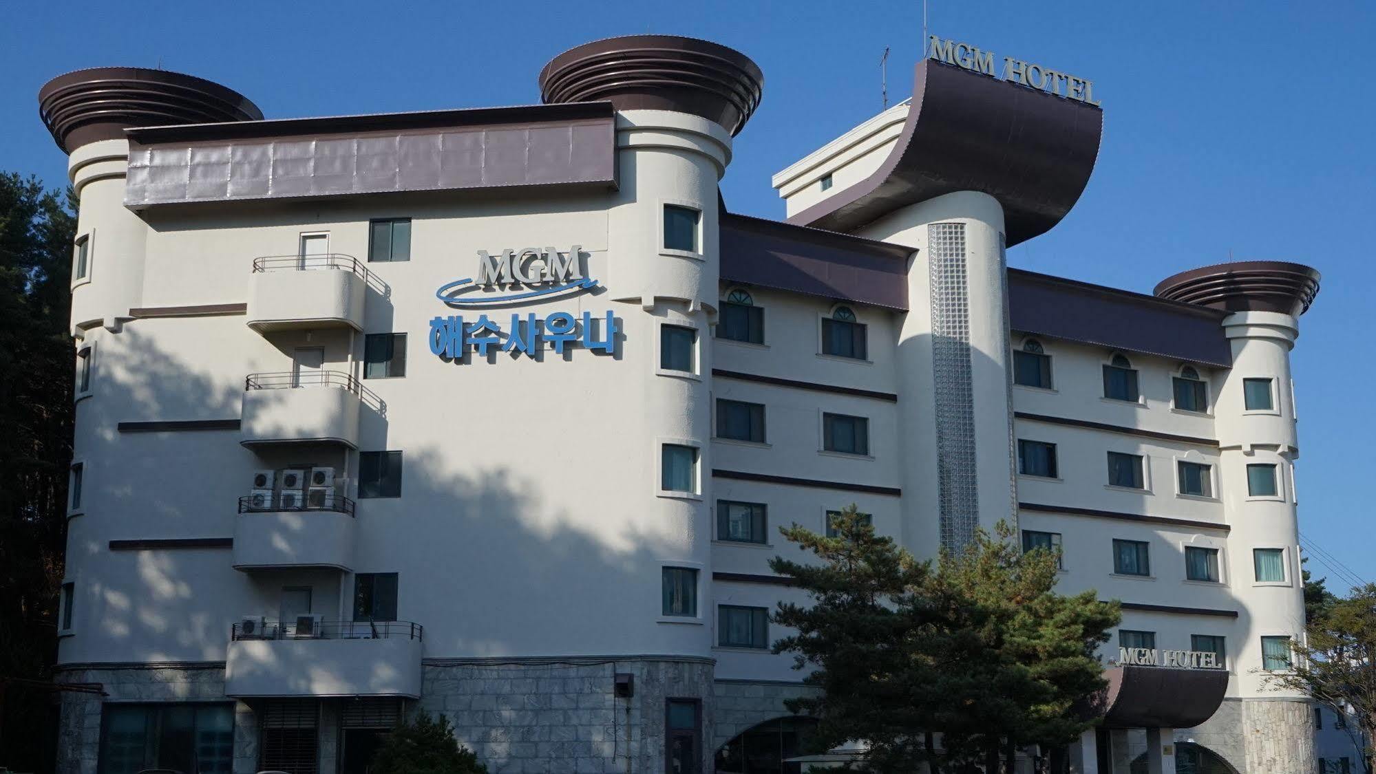 Mgm Hotel Gangneung Exteriör bild